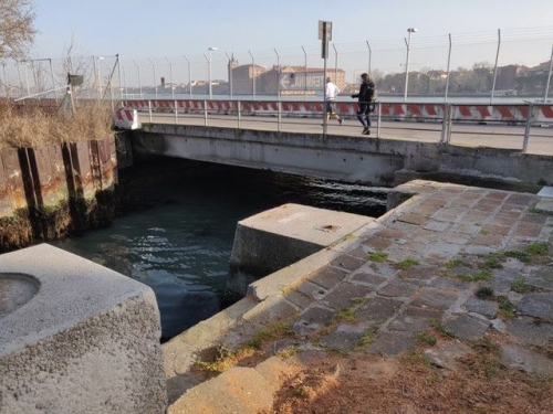 Via ai lavori di ricostruzione di Ponte San NicolÃ² a Venezia